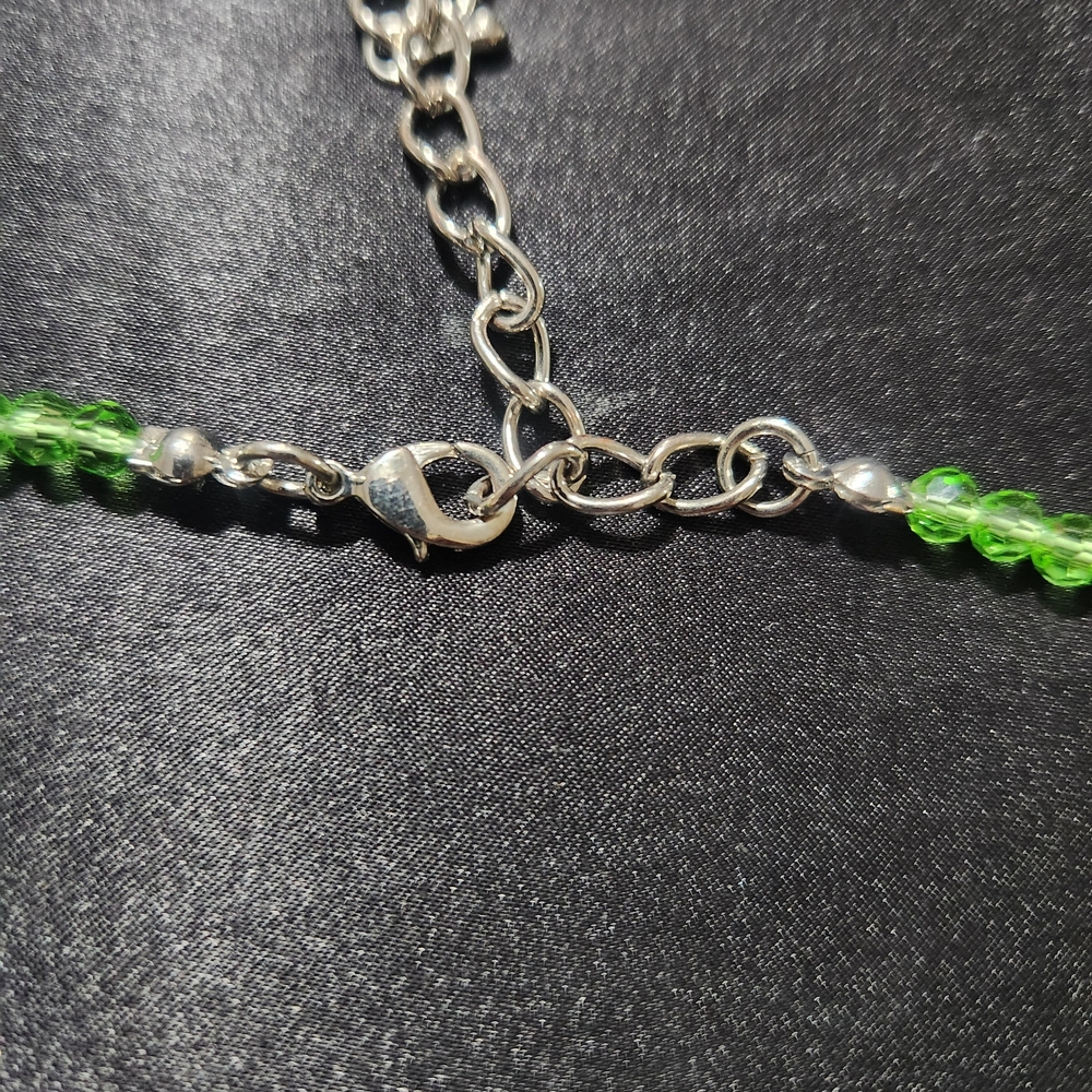 Green Floral Glass Bead Necklace - Picture 6 of 9